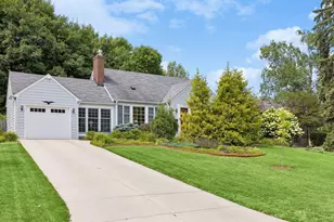 2724 Ottawa Ave S, Saint Louis Park, MN 55416 - Photo 1