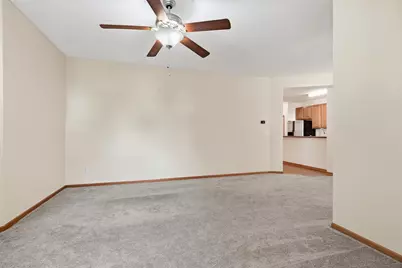 1601 Woodlynn Avenue #4, Maplewood, MN 55109 - Photo 11