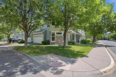 1601 Woodlynn Avenue #4, Maplewood, MN 55109 - Photo 1