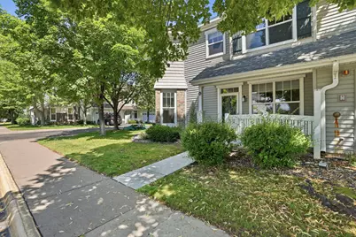 1601 Woodlynn Avenue #4, Maplewood, MN 55109 - Photo 3
