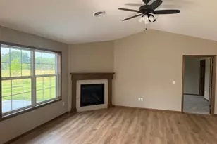 1409 S 2nd St, Princeton, MN 55371 - Photo 5