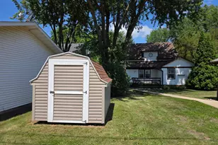 615 7th St, Kenyon, MN 55946 - Photo 41