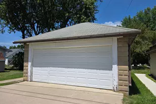 615 7th St, Kenyon, MN 55946 - Photo 39