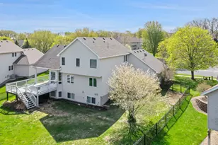 1672 Windsor Dr S, Shakopee, MN 55379 - Photo 71