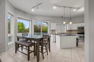 1672 Windsor Dr S, Shakopee, MN 55379 - Photo 27