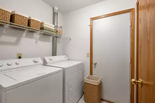2611 Concord Way, Mendota Heights, MN 55120 - Photo 11