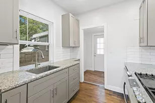 4139 Fremont Ave N, Minneapolis, MN 55412 - Photo 7