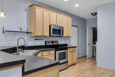 9795 Vagabond Lane N, Maple Grove, MN 55311 - Photo 7