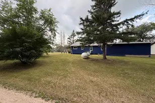 610 S Main St, Badger, MN 56714 - Photo 21