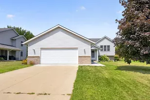 290 5th Ave SE, Plainview, MN 55964 - Photo 1