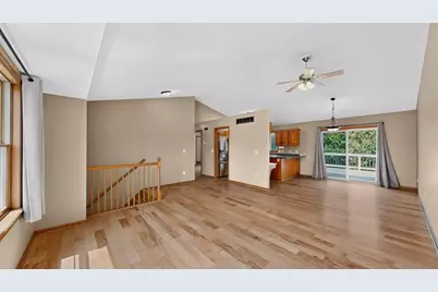 290 5th Avenue SE, Plainview, MN 55964 - Photo 11