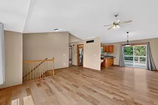 290 5th Ave SE, Plainview, MN 55964 - Photo 11