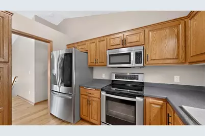 290 5th Avenue SE, Plainview, MN 55964 - Photo 5