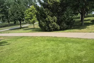 1404 Presidential Dr, Northfield, MN 55057 - Photo 25