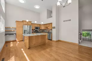 1005 W 105th St, Bloomington, MN 55431 - Photo 5
