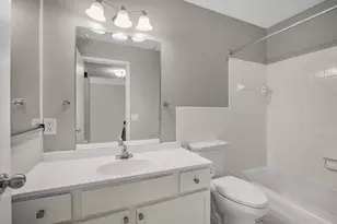 1005 W 105th St, Bloomington, MN 55431 - Photo 15