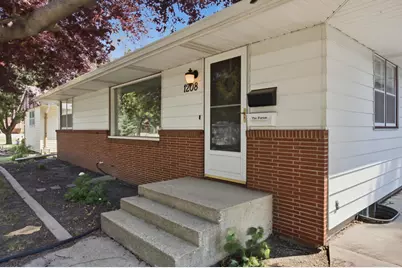 1208 18th Street S, Moorhead, MN 56560 - Photo 3