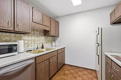 4045 Hodgson Road #201, Shoreview, MN 55126 - Photo 5