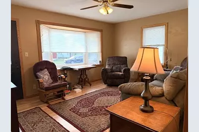 1113 Drake Avenue, Windom, MN 56101 - Photo 9
