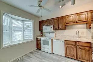 2174 Tower Ct, Woodbury, MN 55125 - Photo 15