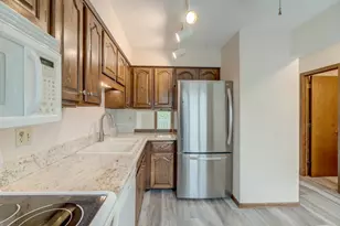 2174 Tower Ct, Woodbury, MN 55125 - Photo 13