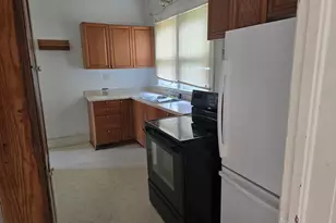 316 E 2nd St, Fairmont, MN 56031 - Photo 5