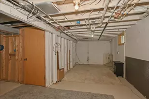 5215 E 2nd St, Superior, WI 54880 - Photo 19