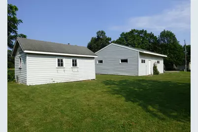 2 S Maple Avenue, Le Center, MN 56057 - Photo 5