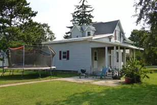 2 S Maple Ave, Le Center, MN 56057 - Photo 9