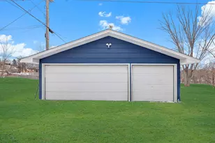 345 2nd Ave SW, Milaca, MN 56353 - Photo 3