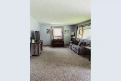 1911 4th Avenue NE, Austin, MN 55912 - Photo 3