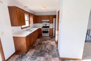 1720 24th Ave SE, Rochester, MN 55904 - Photo 7