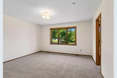 4635 Yorktown Lane N, Plymouth, MN 55442 - Photo 17