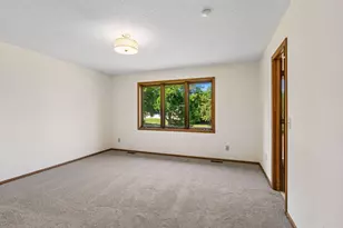 4635 Yorktown Ln N, Plymouth, MN 55442 - Photo 17