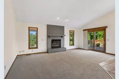 4635 Yorktown Lane N, Plymouth, MN 55442 - Photo 9