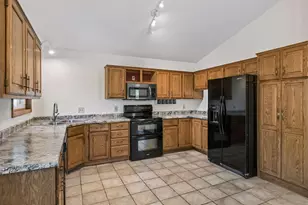 4635 Yorktown Ln N, Plymouth, MN 55442 - Photo 15
