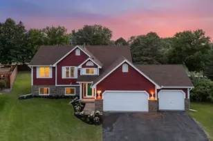4635 Yorktown Ln N, Plymouth, MN 55442 - Photo 3