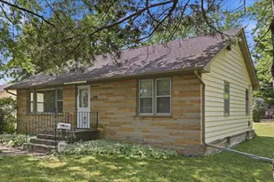 527 Morrison St, Mora, MN 55051 - Photo 1