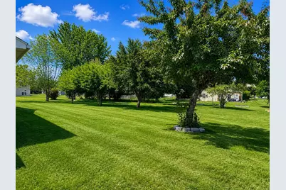 109 French Court, Roberts, WI 54023 - Photo 3
