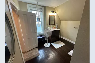 613 3rd Street SW upstairs #2, Willmar, MN 56201 - Photo 9