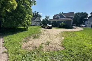 613 3rd St SW, Willmar, MN 56201 - Photo 5