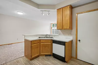 15345 Greenhaven Lane #103, Burnsville, MN 55306 - Photo 9