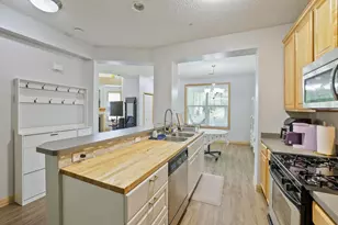 3033 Chamberlain Street N, Maplewood, MN 55109 - Photo 17