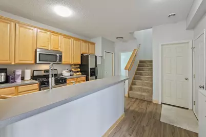 3033 Chamberlain Street N #4, Maplewood, MN 55109 - Photo 15