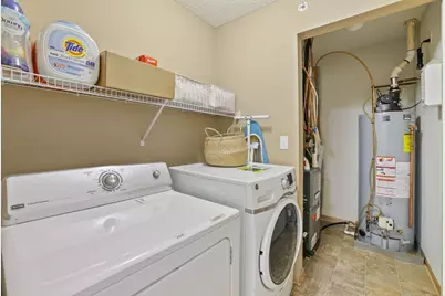 3033 Chamberlain Street N #4, Maplewood, MN 55109 - Photo 27