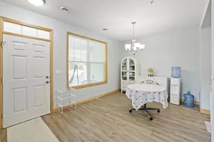 3033 Chamberlain Street N, Maplewood, MN 55109 - Photo 5