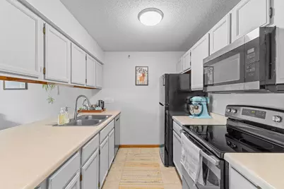 1225 Ferndale Street N #B18, Maplewood, MN 55119 - Photo 7