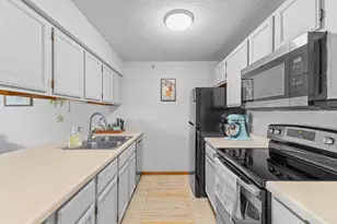 1225 Ferndale St N, Maplewood, MN 55119 - Photo 7