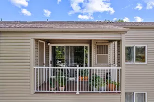 1225 Ferndale St N, Maplewood, MN 55119 - Photo 17