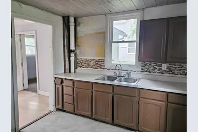 1009 11th Avenue, Clarkfield, MN 56223 - Photo 3